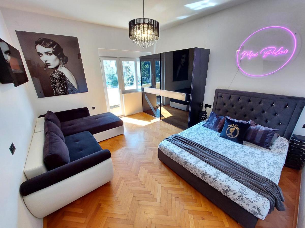 Mini Palais - Beachfront, 5 Min Center, Terrace Split Exterior foto
